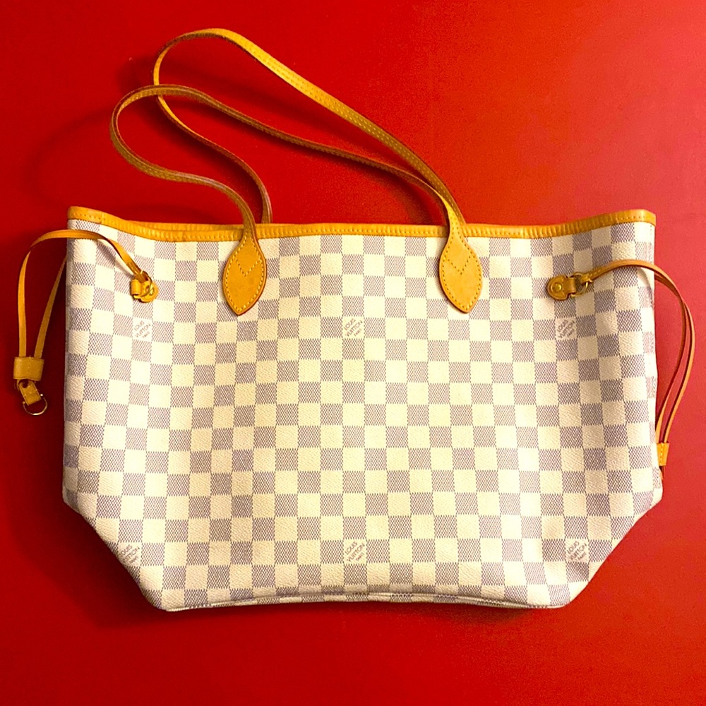 Genuine Authentic Louis Vuitton Neverfull Tote Damier near perfect condition
